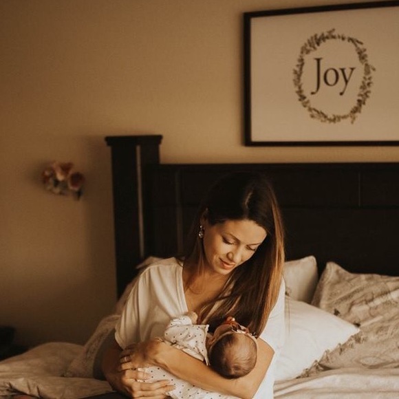 Meet your Posher, Brianna - Picture 1 of 7